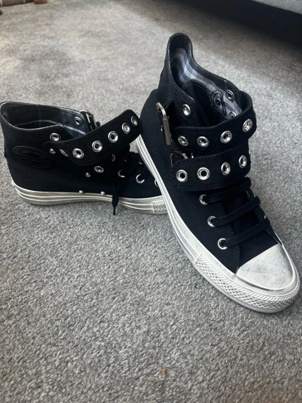 Limited edition!Converse Black Canvas Sneakers with Double Buckle Straps - Picture 12 of 12